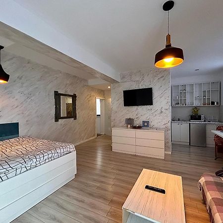 Teodoroiu Nr. 5 Aparthotel Крайова Екстериор снимка