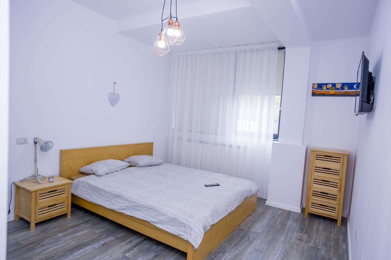 Teodoroiu Nr. 5 Aparthotel Крайова Екстериор снимка