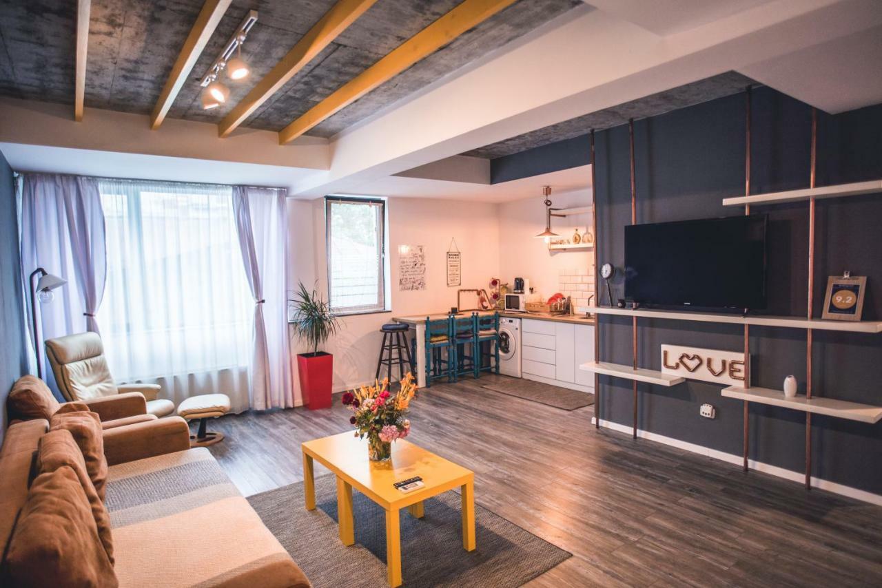 Teodoroiu Nr. 5 Aparthotel Крайова Екстериор снимка